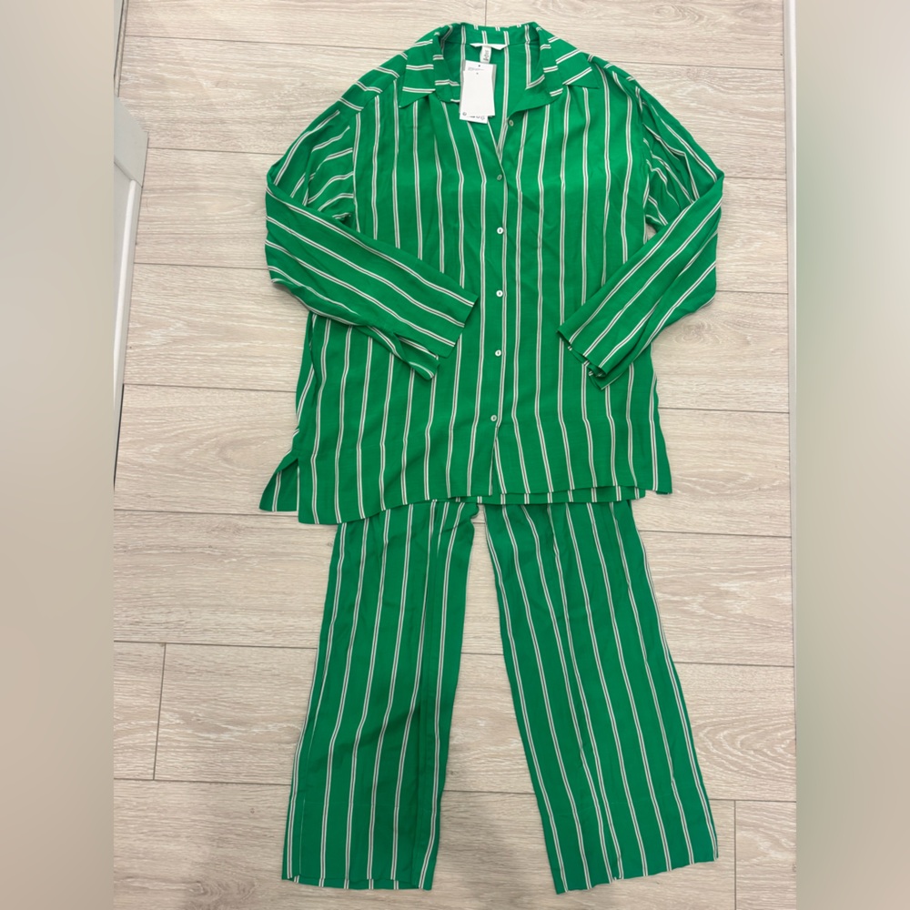 Silky Matching Holiday Set- NWT